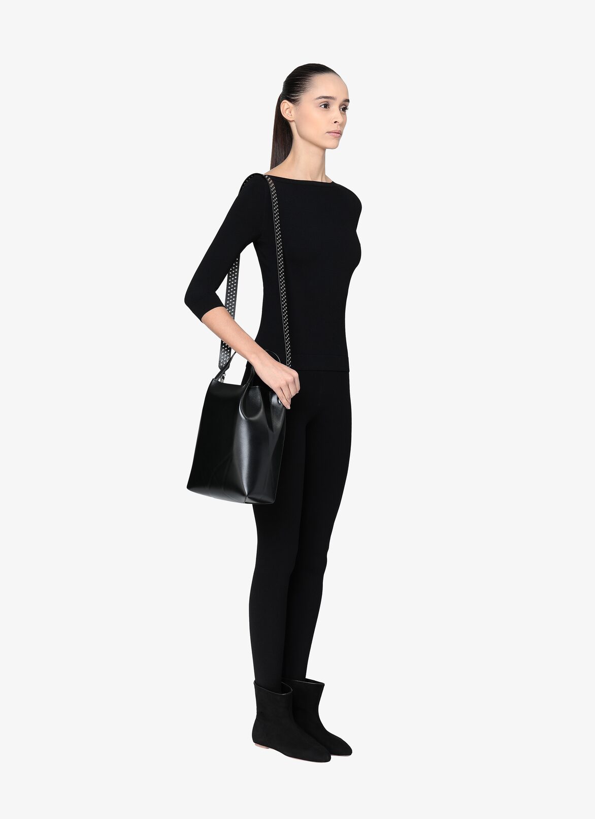 Marguerite 17 Tote Bag ALAÏA BLACK MARGUERITE 17 TOTE BAG